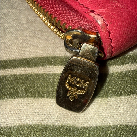 MCM Red Zip-Around Wallet - Picture 7 of 8